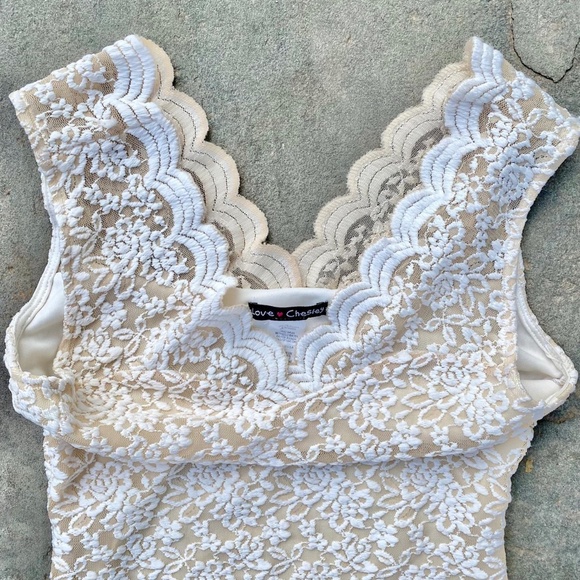 Vintage 1990's White Floral Lace Scalloped Hem Midi Dress - Picture 4 of 4